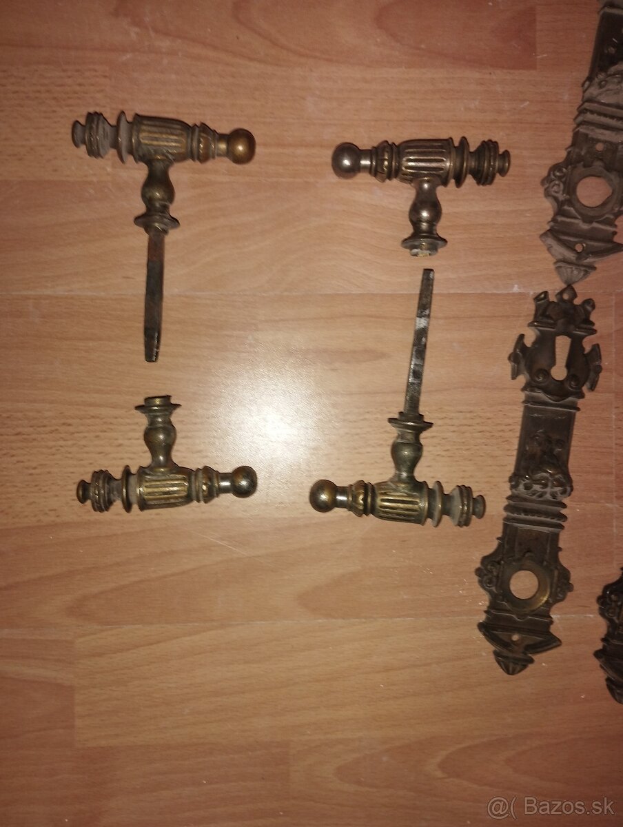 Klucky a vesiaky - 2