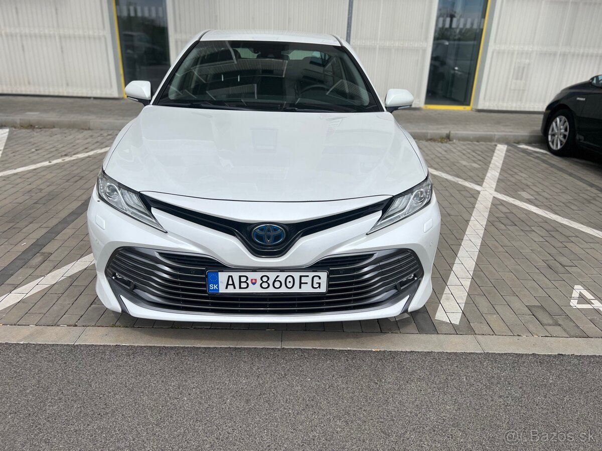 2020 Toyota Camry Hybrid - 2