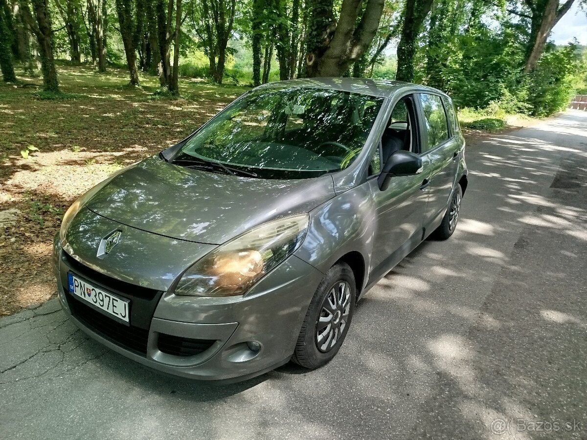 Renault Scénic 1.6 benzín - 2