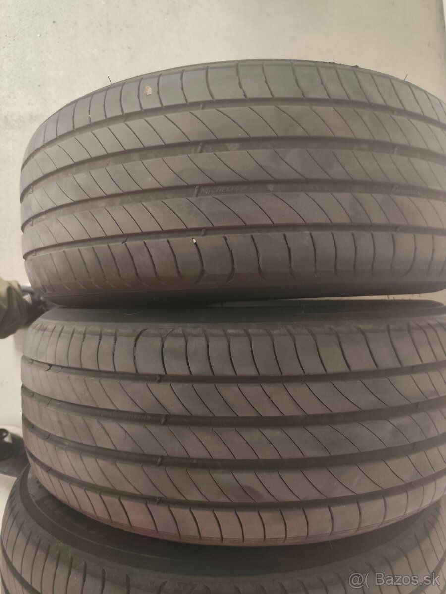 205/55R16 - 2