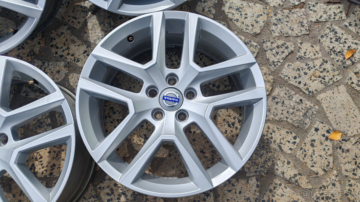 5x108 R18 --- VOLVO XC60 ... - 2