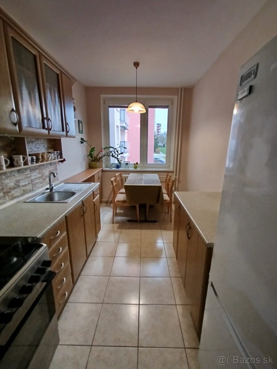 3 izbový byt v Trenčíne - 2