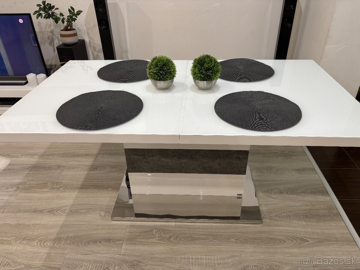 Jedálensky stôl rozkladací - 2