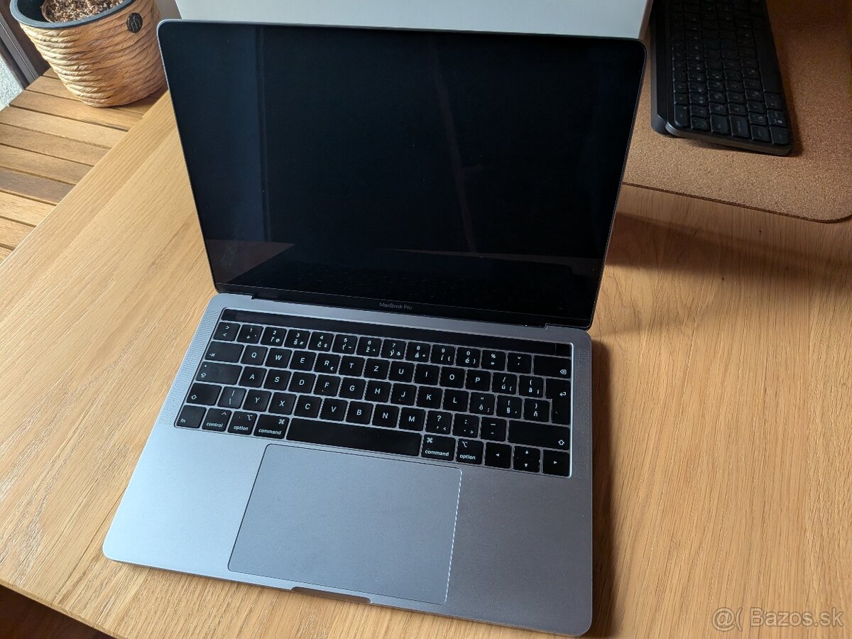 MacBook Pro 13” (2019) - 2