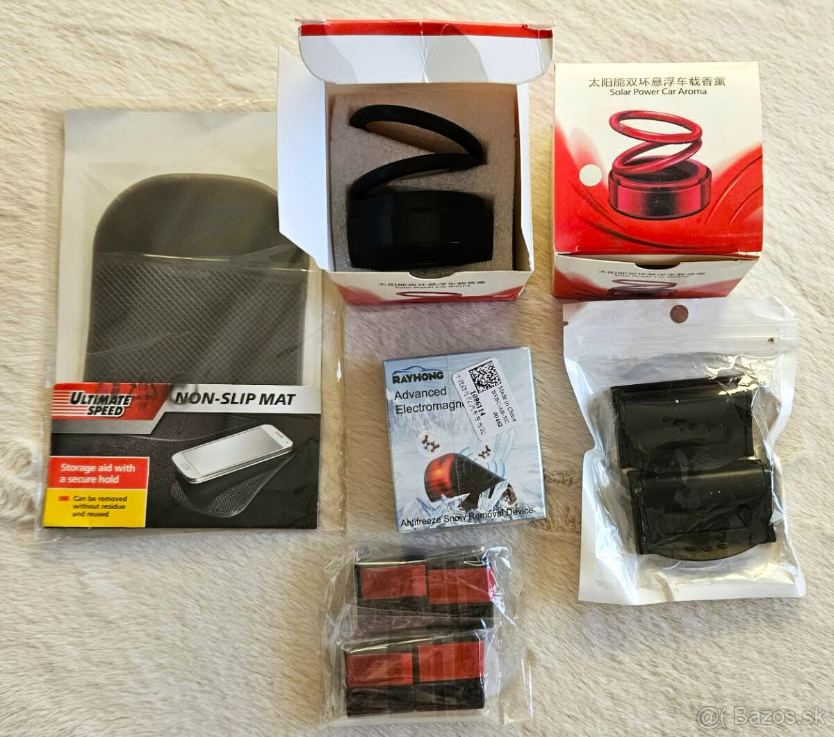 Doplnky do auta: Solárny difuzér, protišmyková podložka a i. - 2