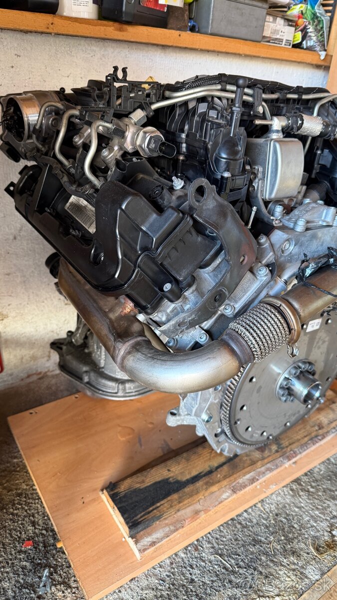 Motor Audi 3.0 TDI - 2