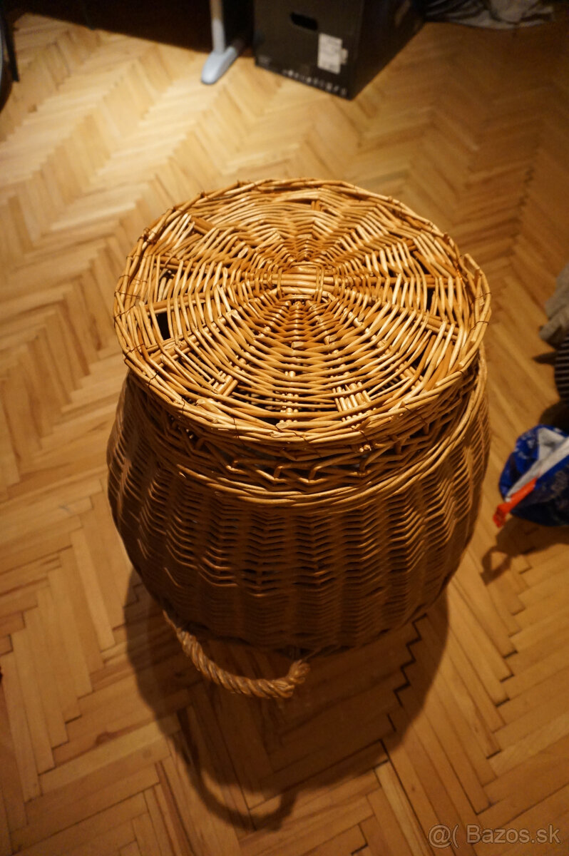 Predám pletený košík na prádlo - 2