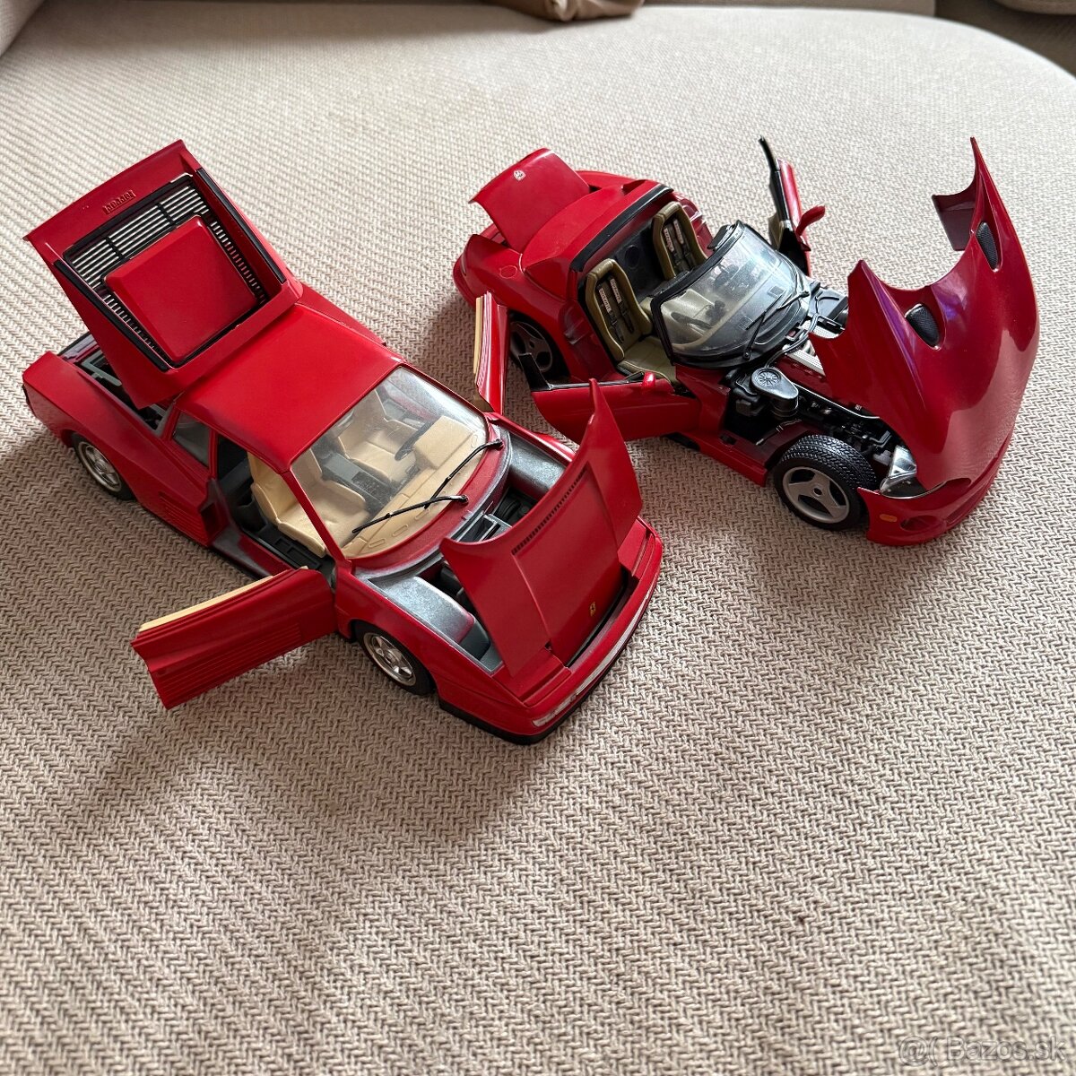 Bburago 1/18 Ferrari Testarossa & Dodge Viper - 2