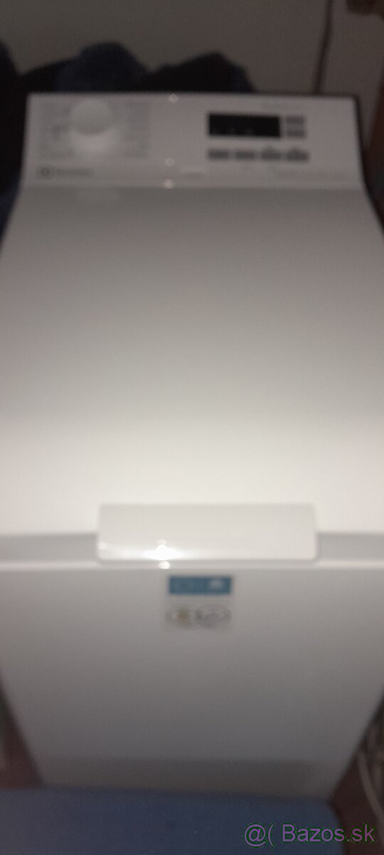 Predám pračku a chladničku - 2