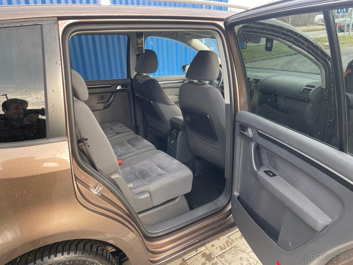 Volkswagen Touran - 2
