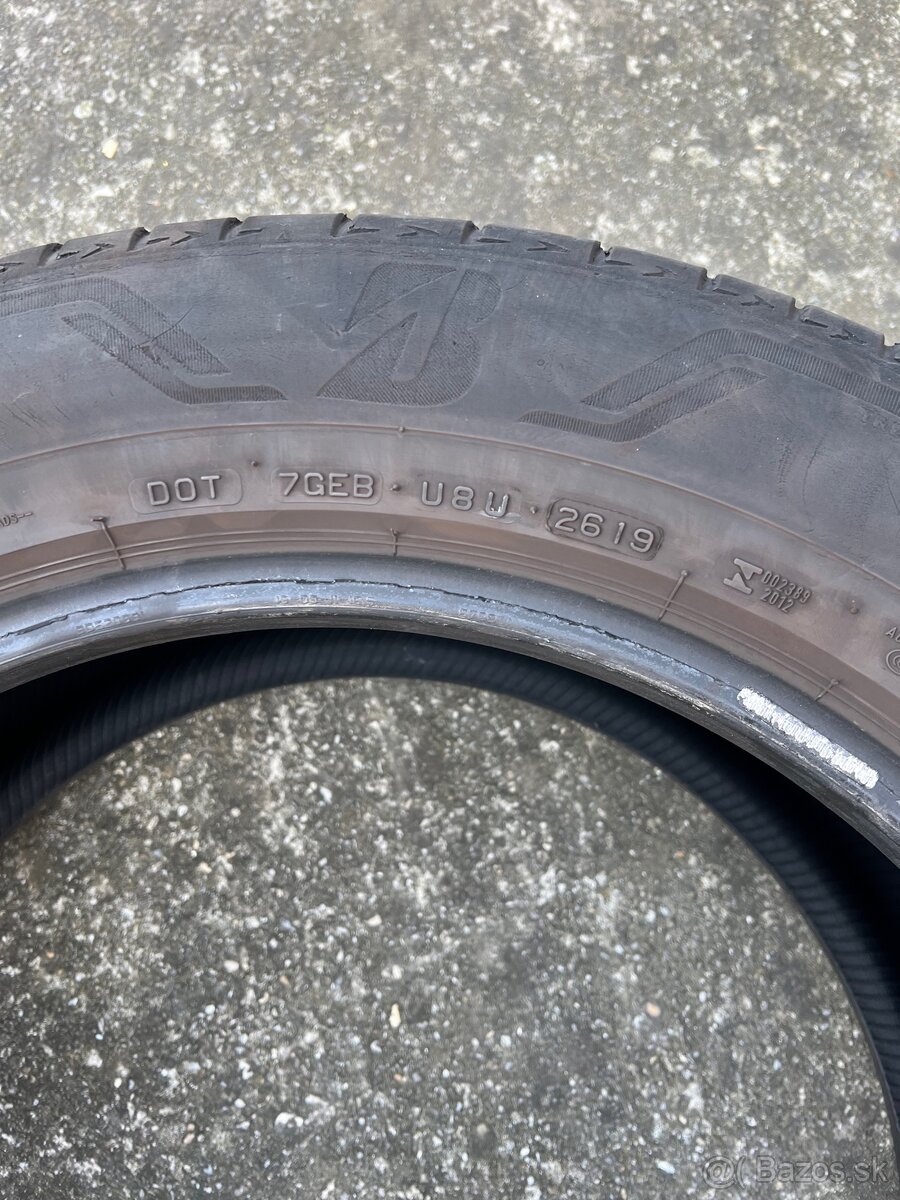 Pneu 4x4 Bridgestone 255/55 R19 - 2