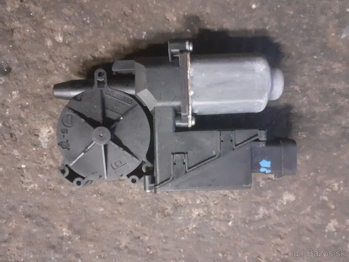 Opel Meriva A motorcek okna L.P. - 2