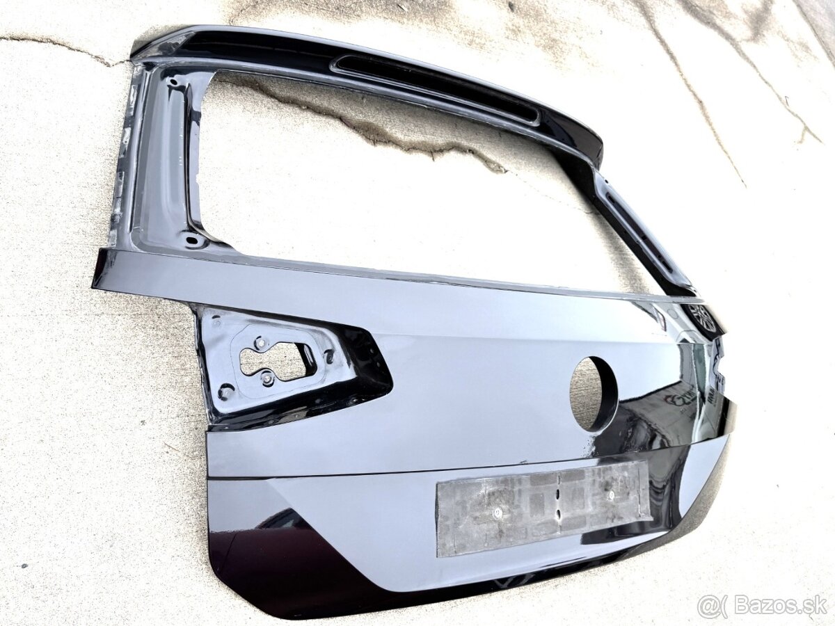PREDAM ZAD.DVERE PASSAT - 2