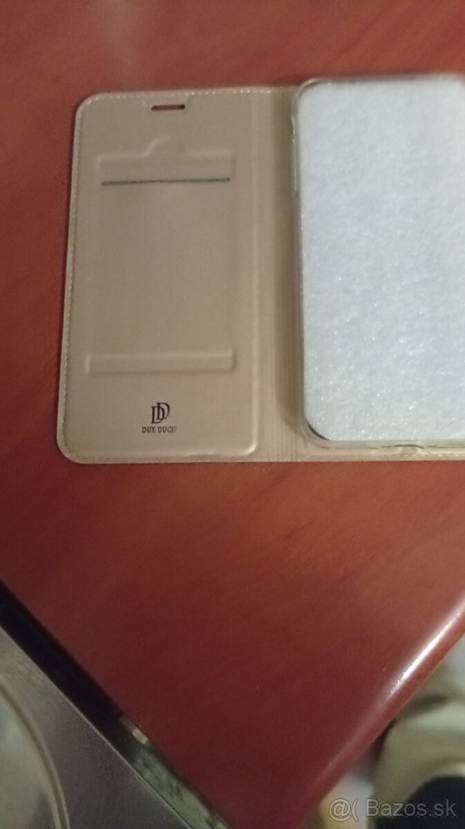 Puzdro na mobil - 2