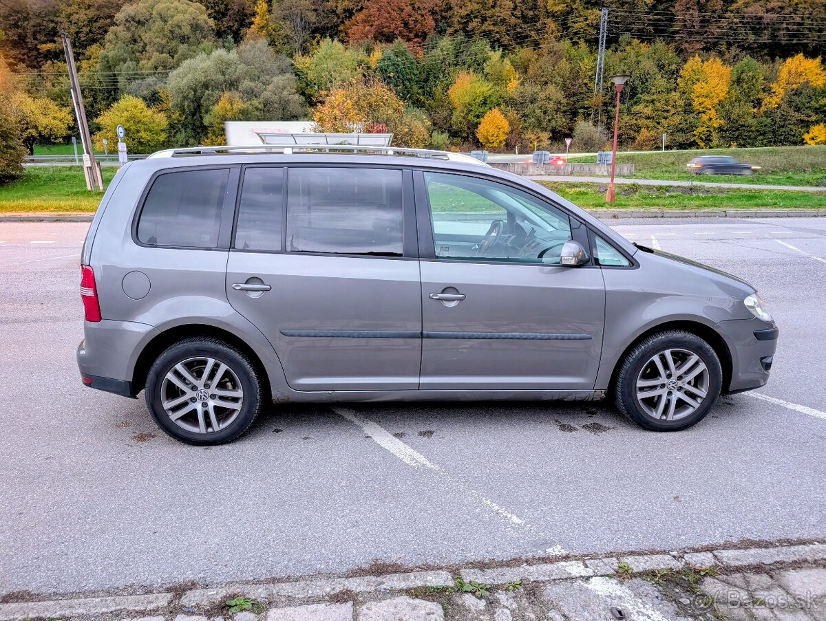 Volkswagen Touran 2.0 TDI DSG - 2