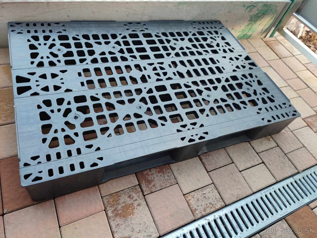 Predám plastovú paletu.... - 2