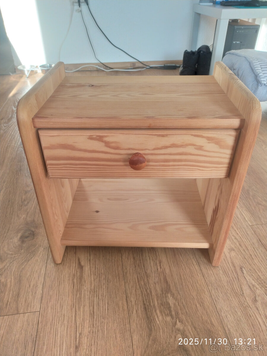 Nočný stolík z borovice - 2