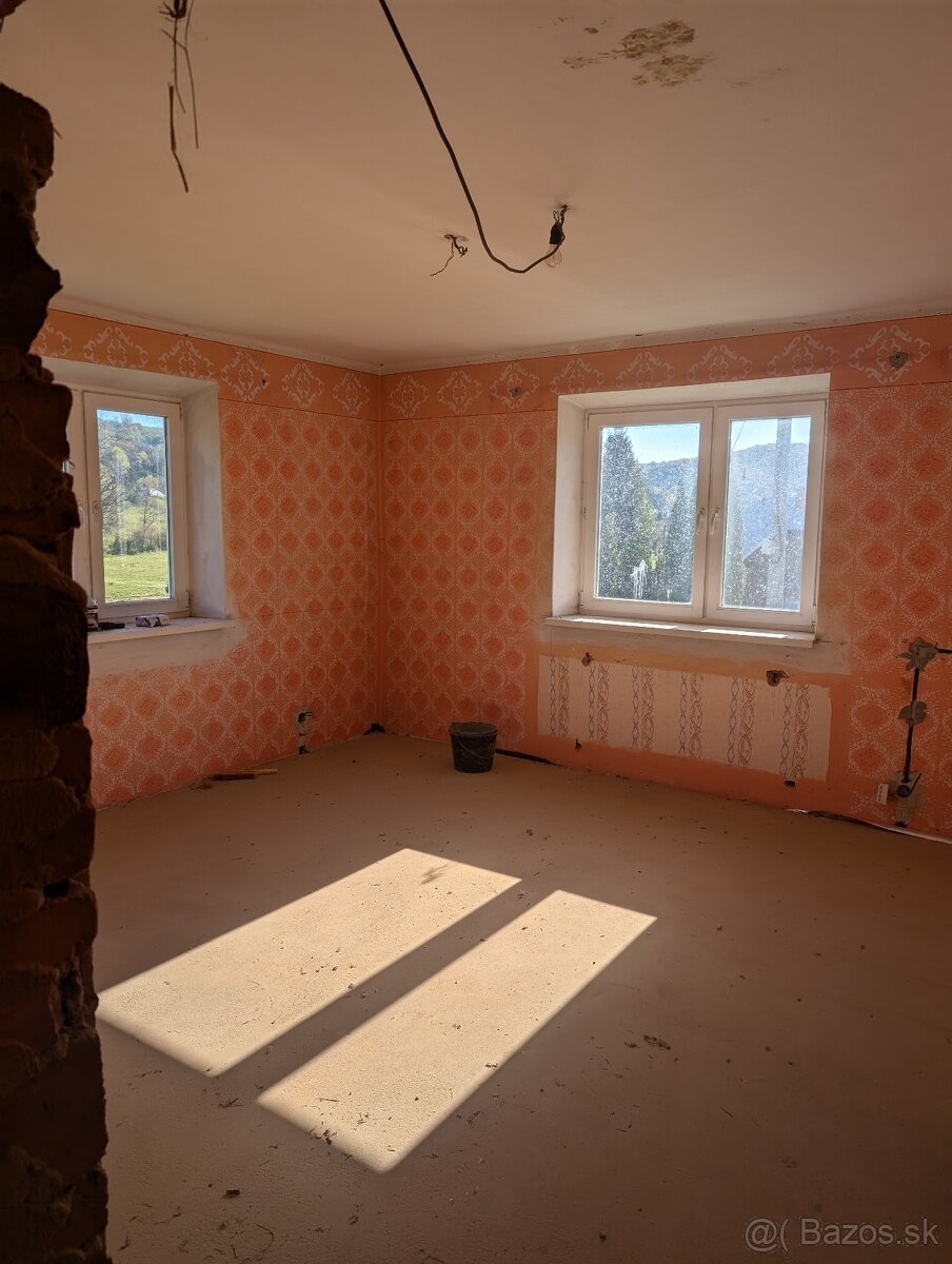 Rodinný dom v obci Breznička - 2