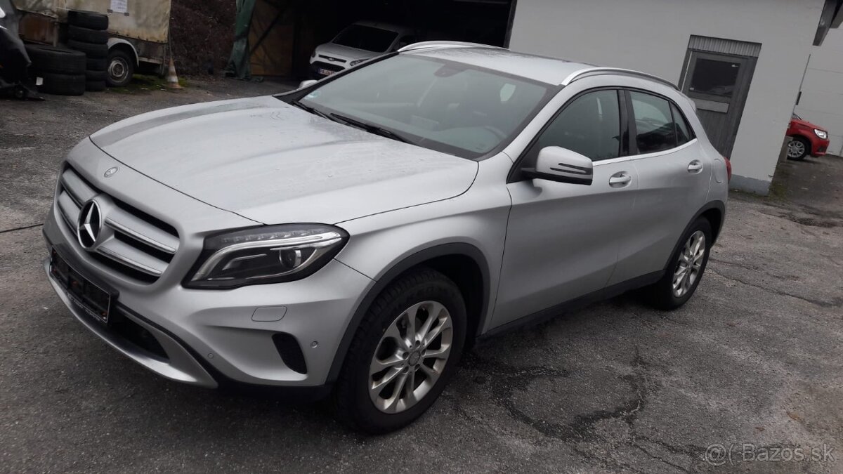 MB GLA 200 1,6 benzin 115kw rok 2015 - 2