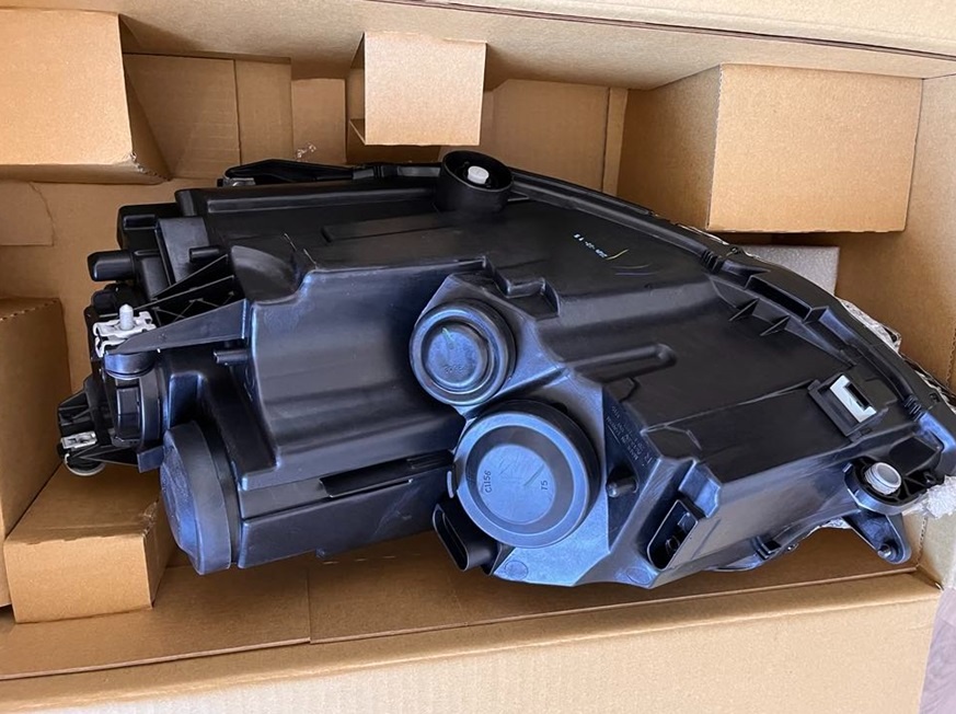 Predné svetlá na Vw Golf 7 H7/H15 - 2