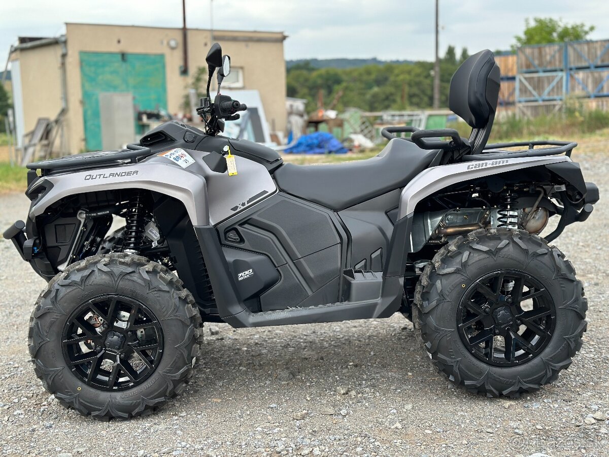 Can-am Outlander Max HD7 XT T3 MY2024 AKCE