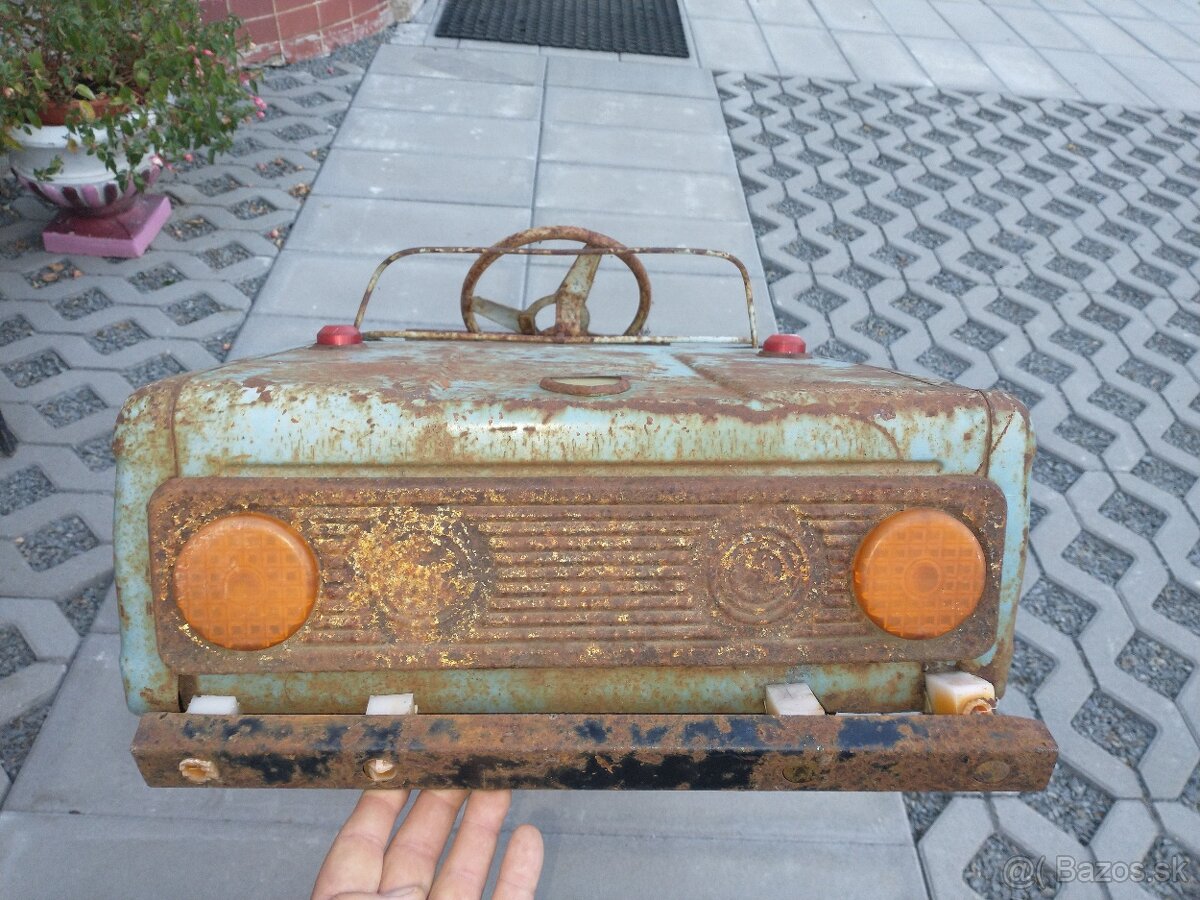 Šlapacie auto Moskvich - 2