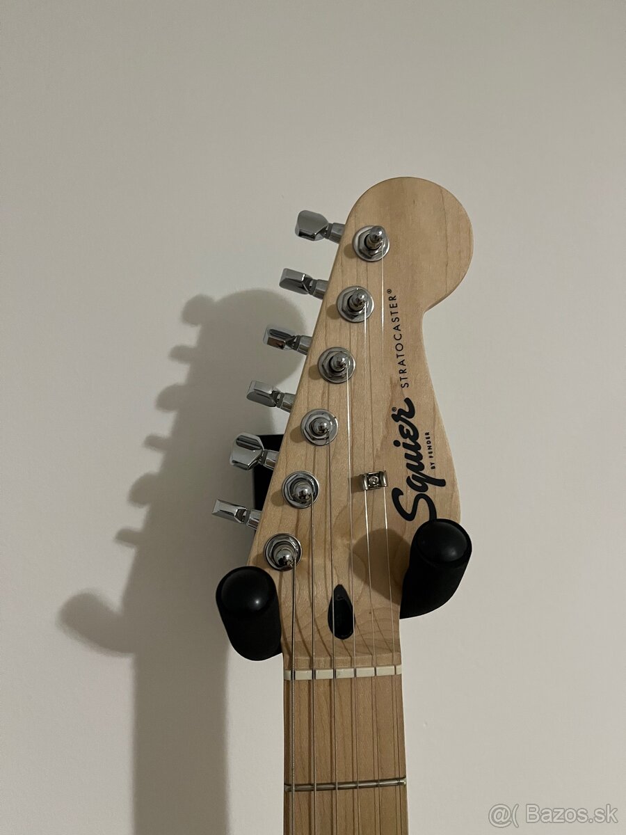 Fender Squier Sonic Stratocaster - 2