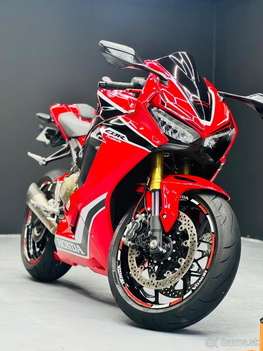 Honda CBR1000RR Anniversary - 2