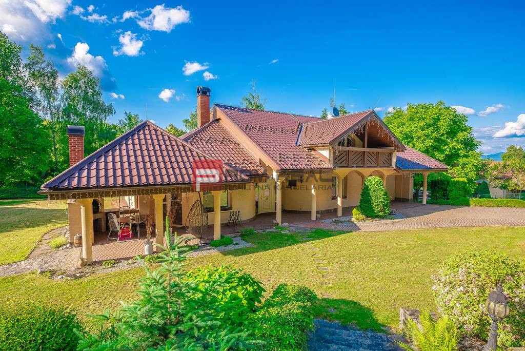 7-izbové sídlo v lyžiarskom raji⛷️v srdci Slovenska ❤️ - 2