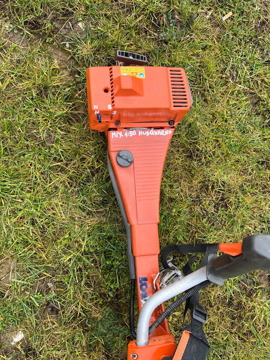 Krovinorez Husqvarna 245RX - 2