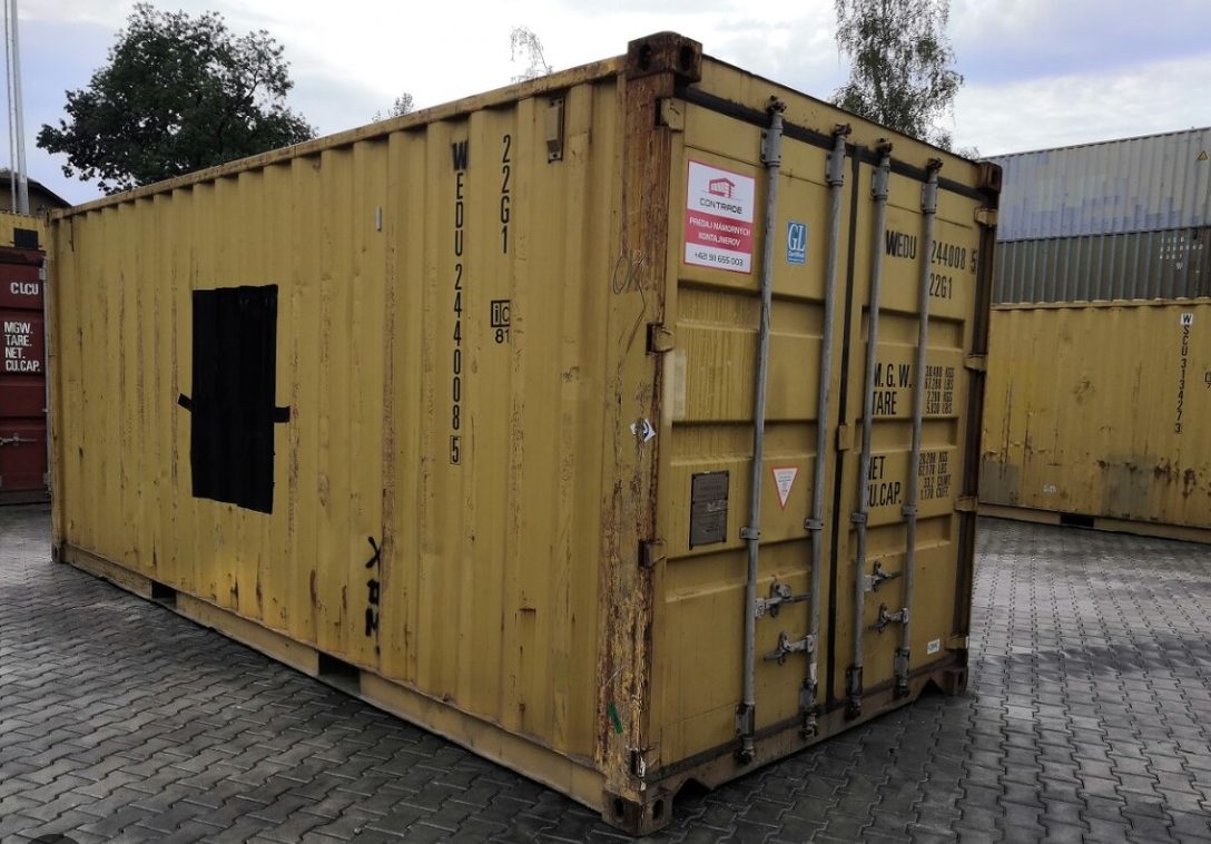 Kúpim lodný kontajner - 2