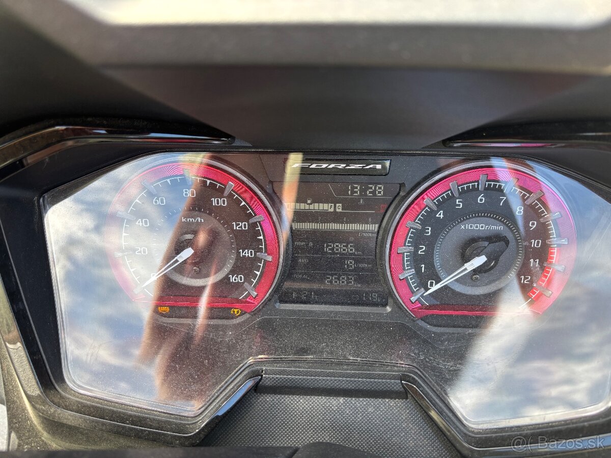 Honda forza special edition 125 - 2