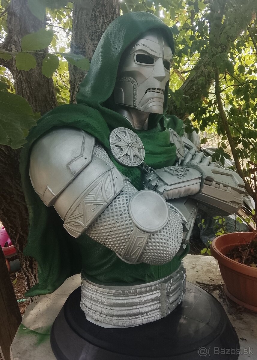 Doctor Doom busta - 2