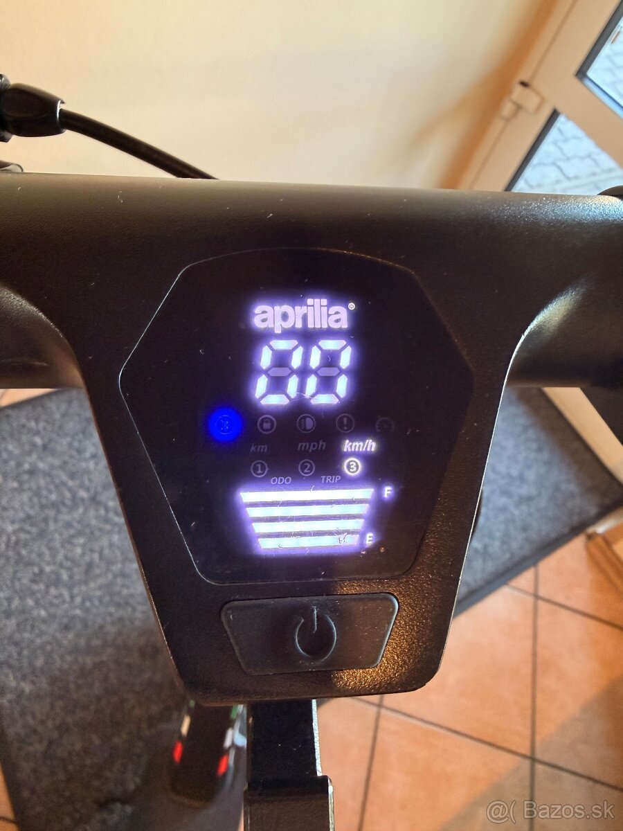 Aprilia eSR2 - 2