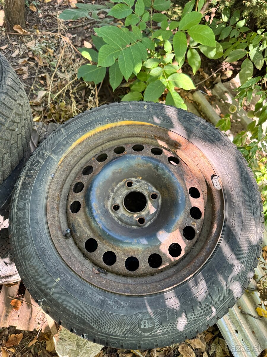Pneu 185/65 r15 - 2