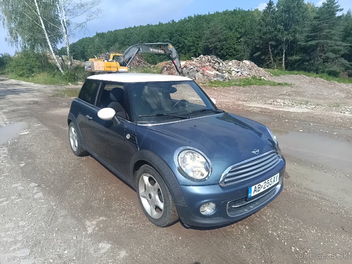 MINI Cooper One R56 - 2