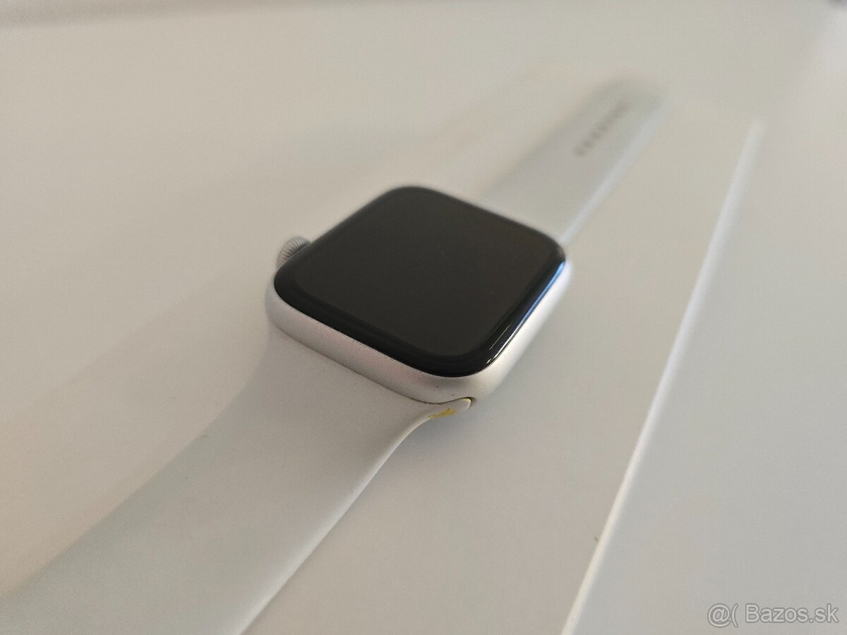 Apple Watch SE 2nd Gen - 2