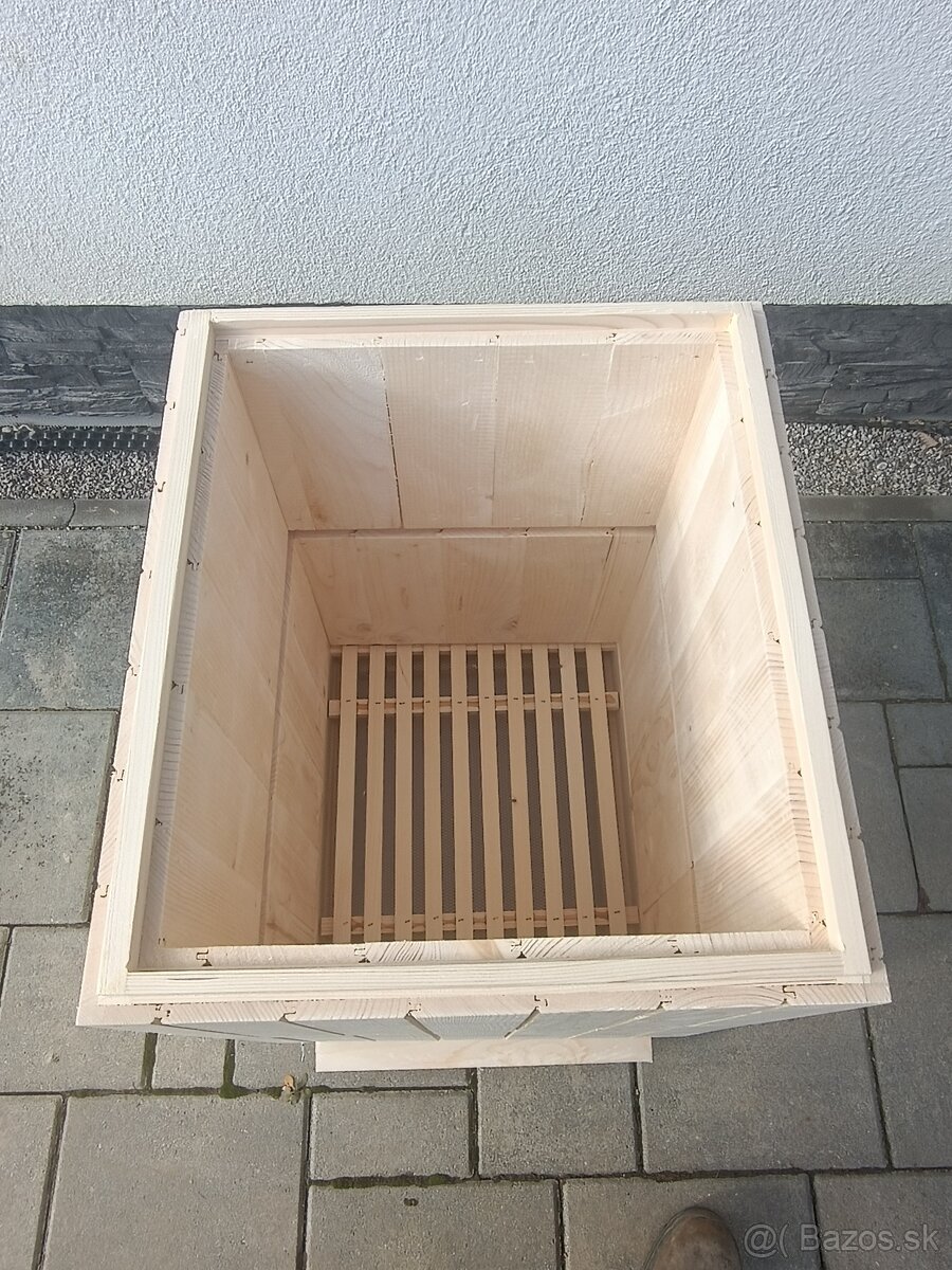 Včelie úle B10 CS - 2