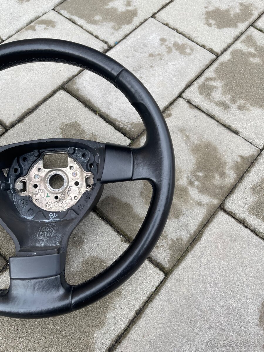 Trojramenny volant VW Passat,Golf,Touran - 2