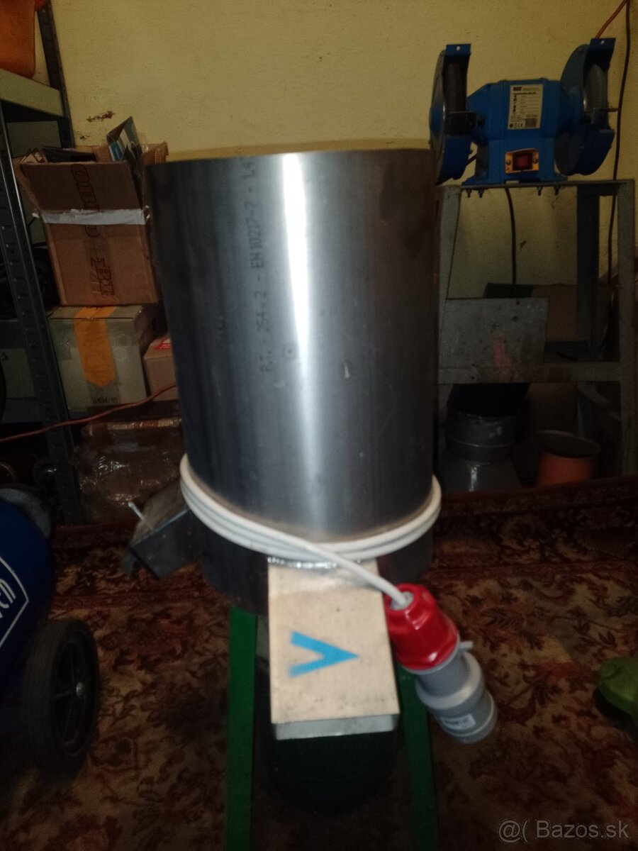 Predam nový odkôstkovač na ovocie. - 2