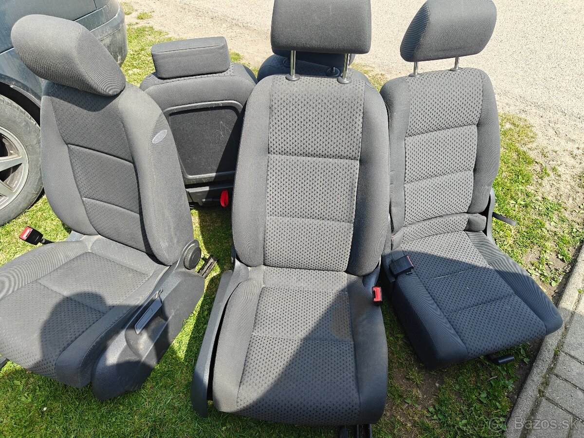 Sedačky VW Touran - 2