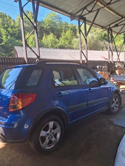 Suzuki sx4 1,6i 4x4 na ND - 2