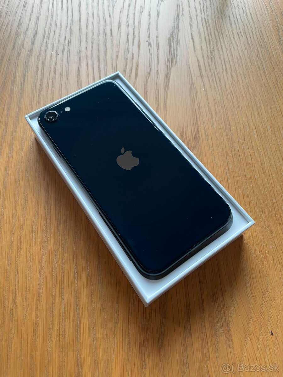 Apple iPhone SE 2022 128 GB, Midnight - 2