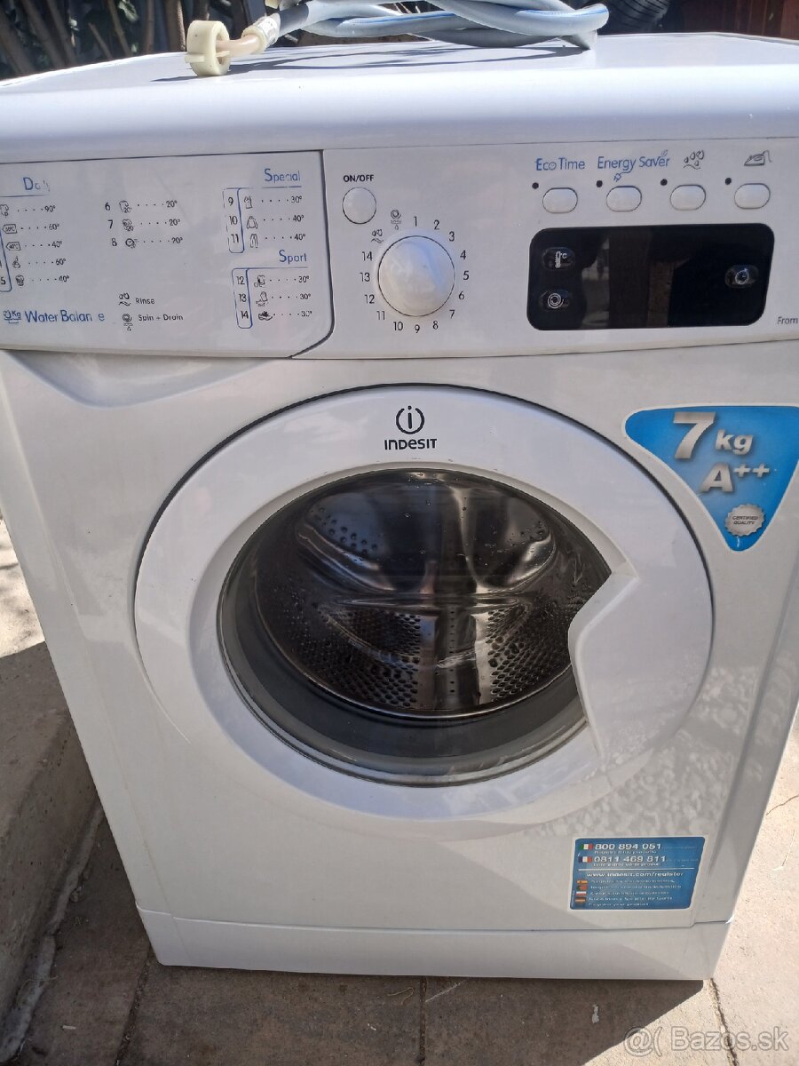 Indesit IWE71552 práčka 7kg - 2