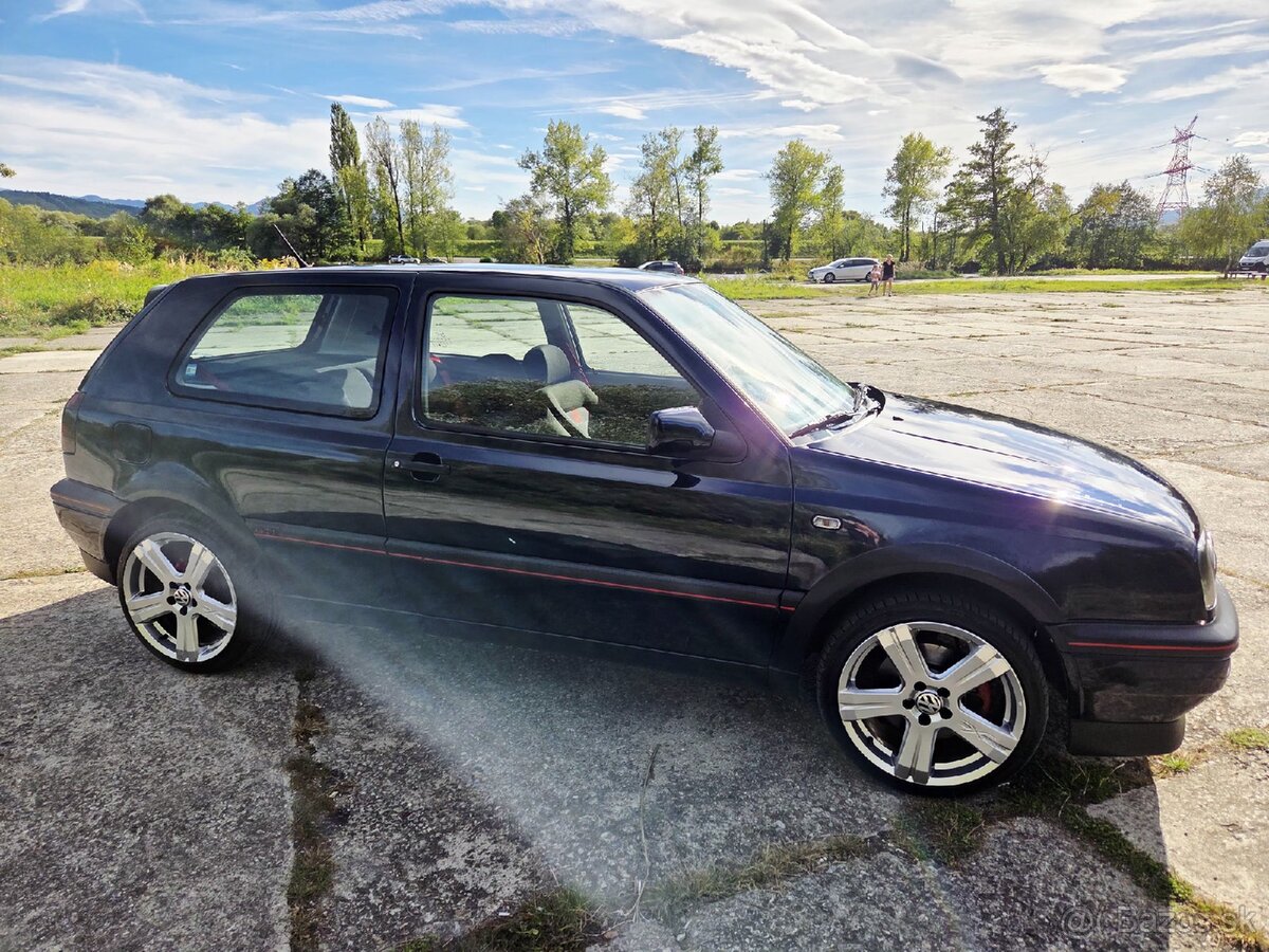 Volkswagen Golf 3 - 2