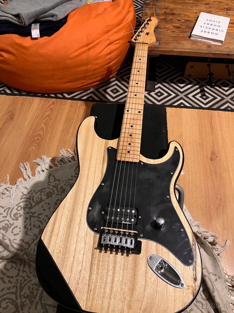 Predam elektricku custom gitaru Stratocaster - 2