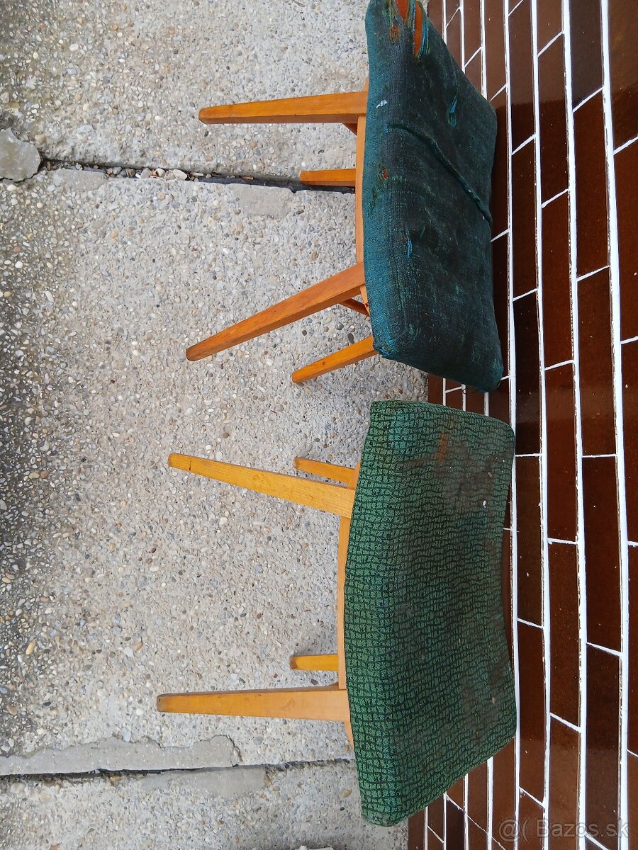 Predam Taburetky Halabala - 2