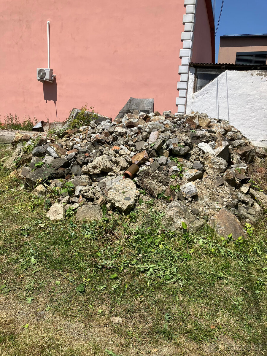 Kamene z vápenca a iné - 2