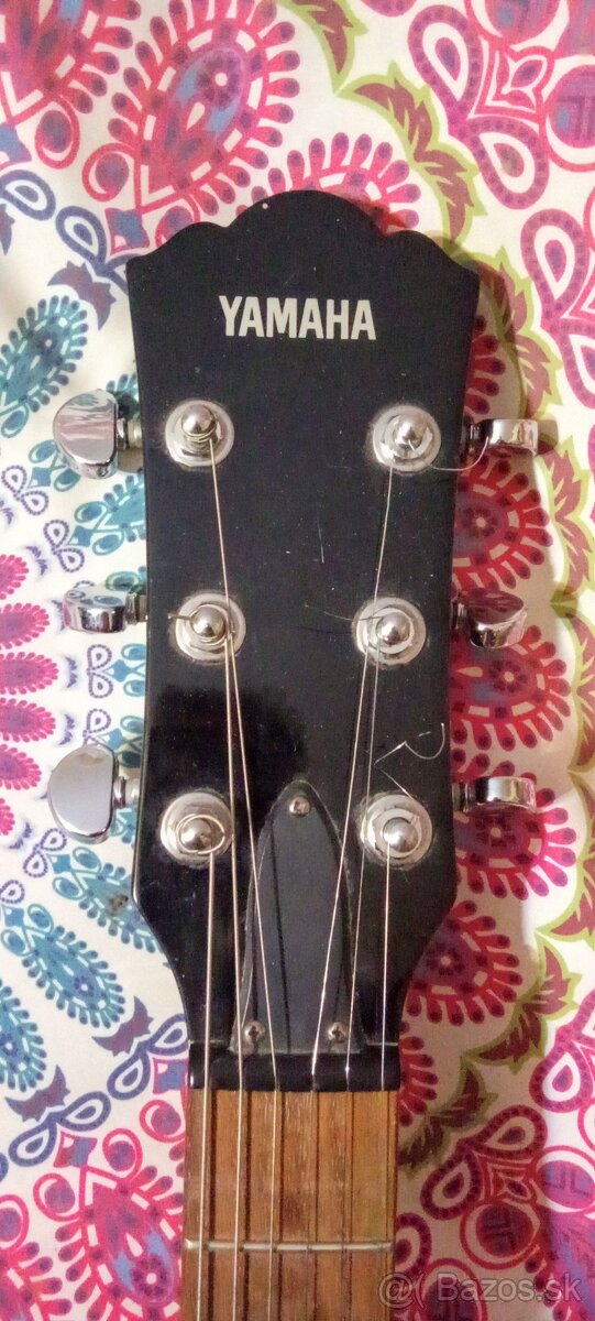 Elektrická gitara YAMAHA AES420 - 2