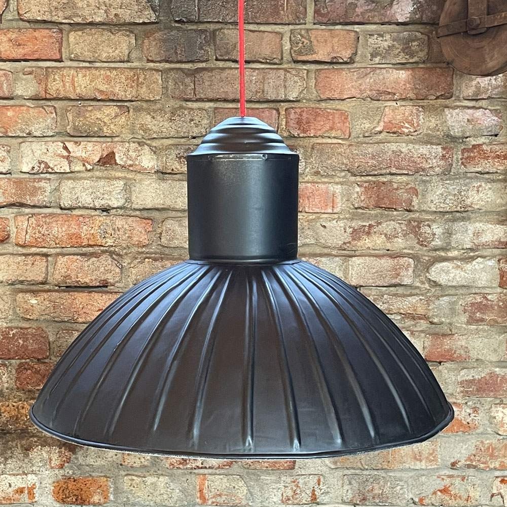 Stará závesná kovová lampa - 2